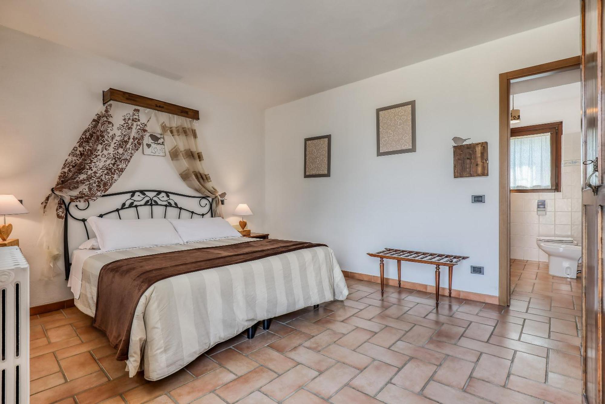 Ca' Del Monte Resort Serra del Monte Room photo