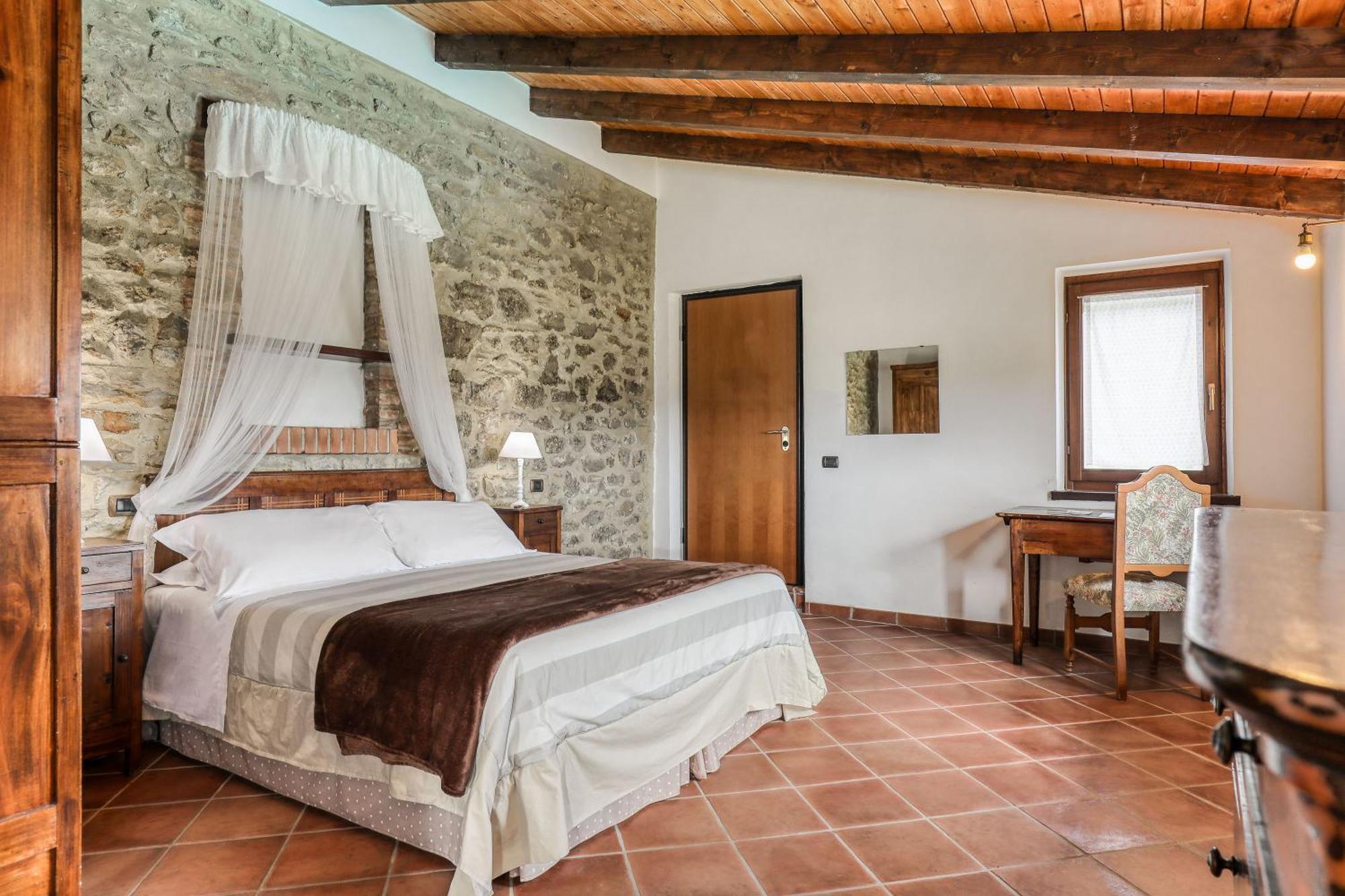 Ca' Del Monte Resort Serra del Monte Room photo